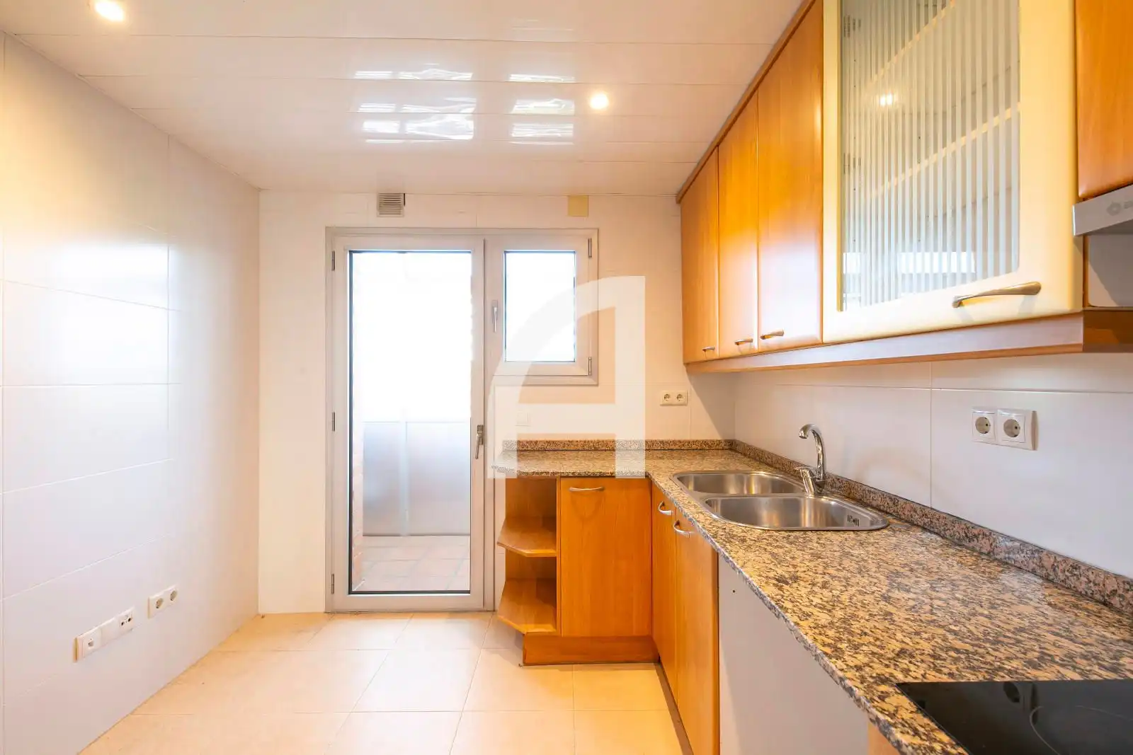 Cuina de Dúplex en venda en Gavà amb Aire condicionat, Calefacció i Terrassa