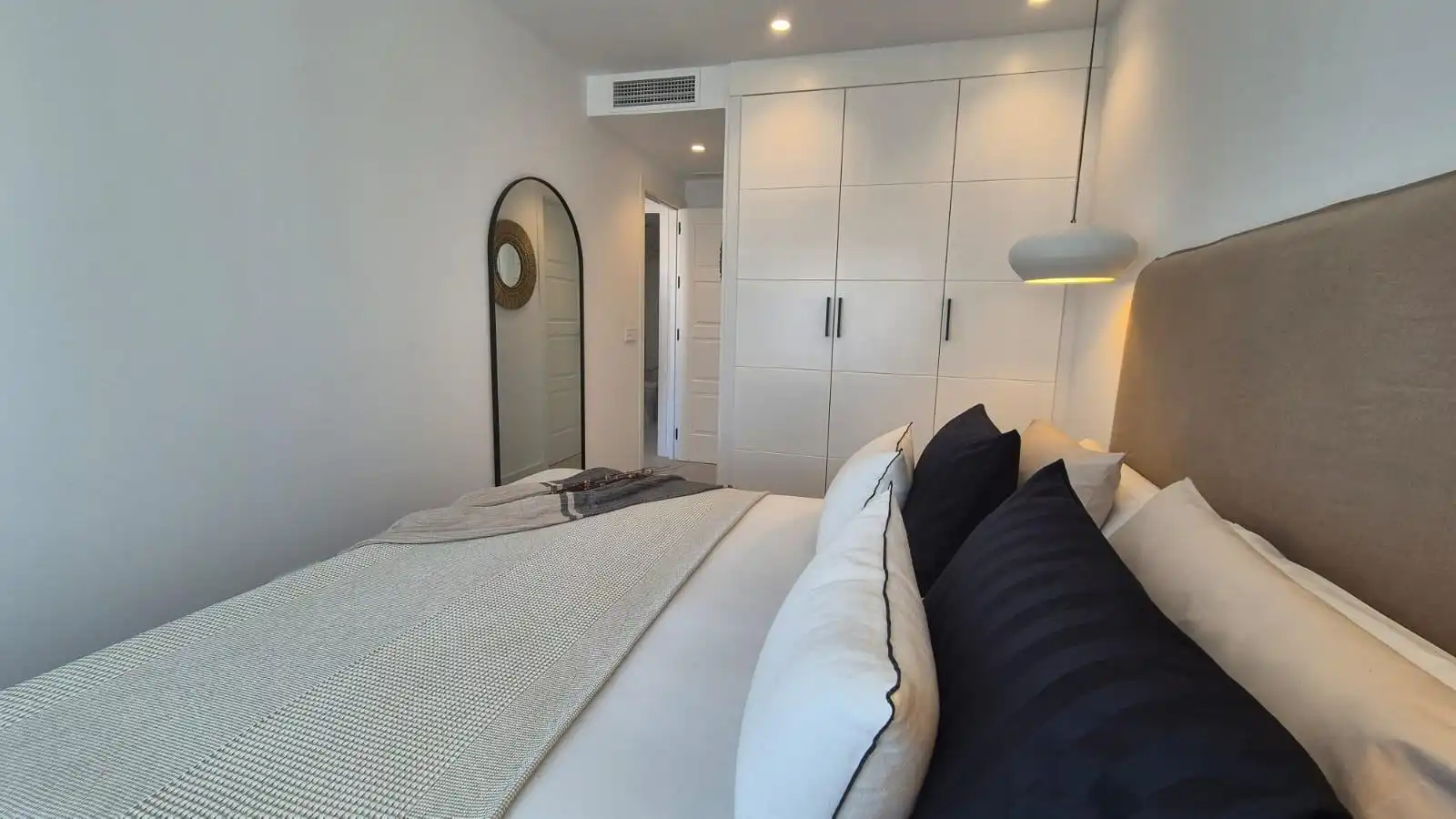 Apartment with pool for sale in Calle de la Cornisa, imagen 33