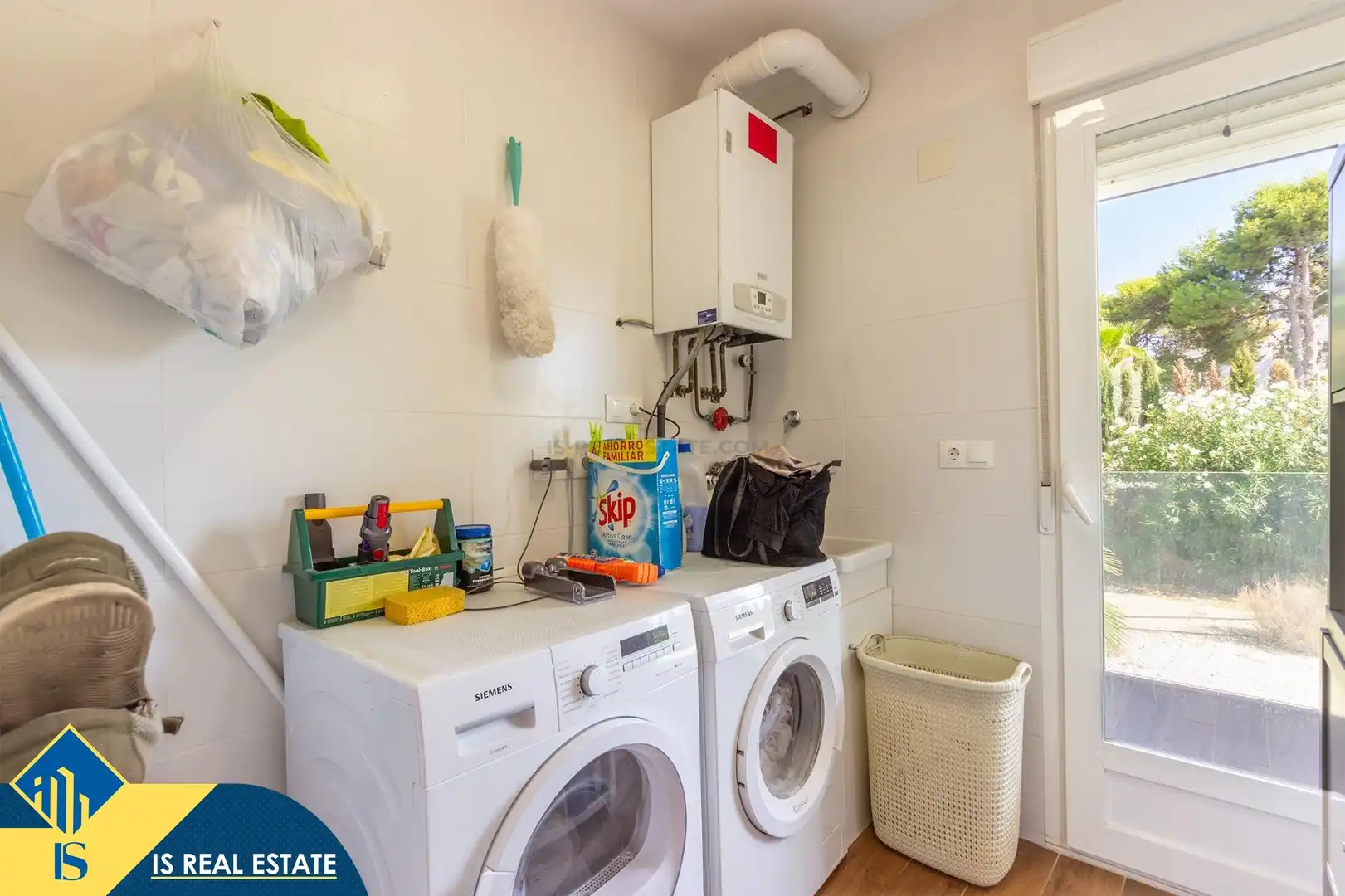 Cuina de Casa o xalet en venda en Alicante / Alacant amb Terrassa, Piscina i Moblat