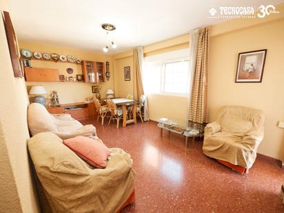 Living room of Flat for sale in  Granada Capital  with Balcony