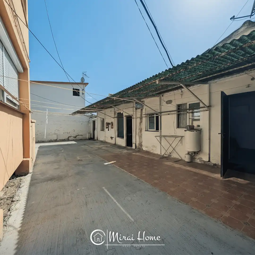 Vista exterior de Casa o xalet en venda en Parets del Vallès amb Aire condicionat, Calefacció i Jardí privat