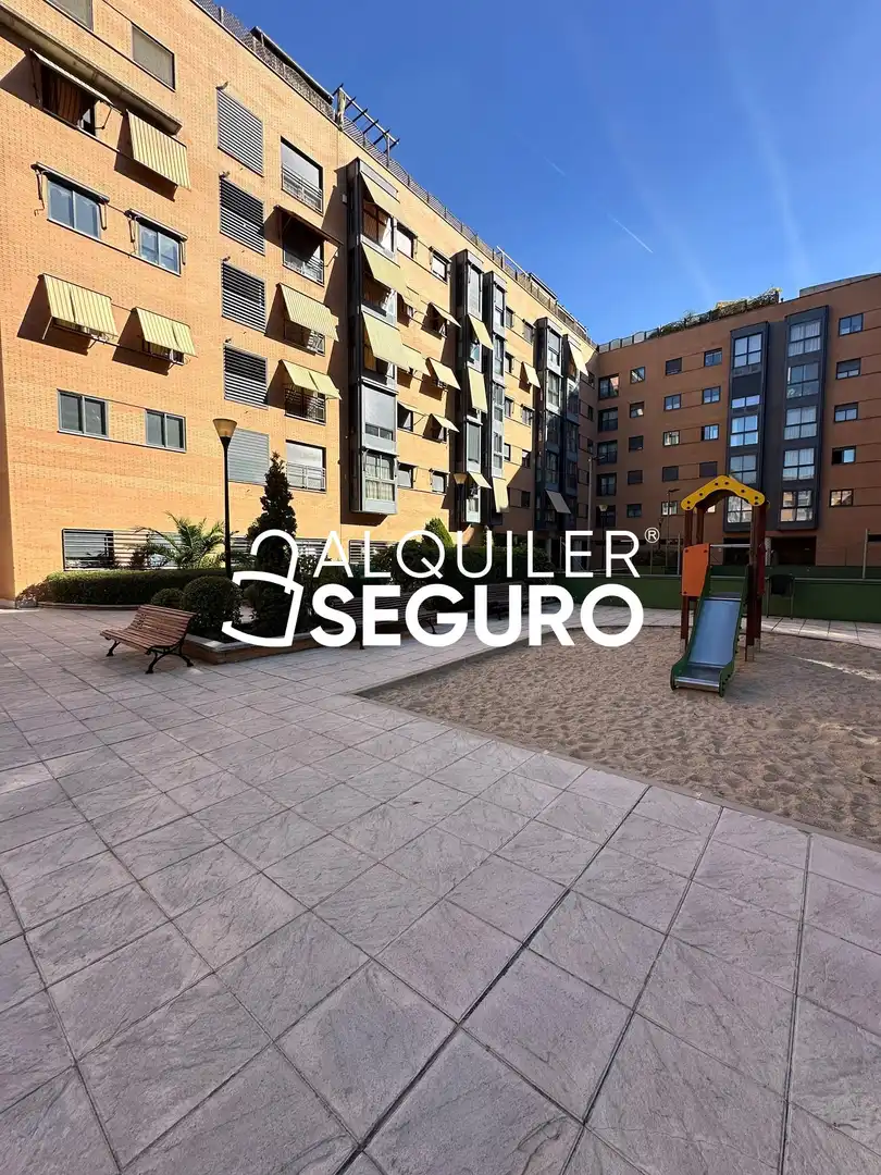 Appartamento con piscina in affitto a Ladera de los Almendros, imagen 16