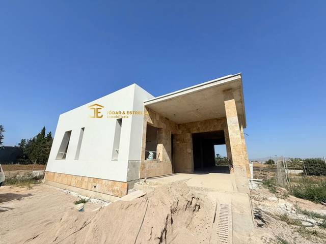 Casa-chalet en Venta en Purias