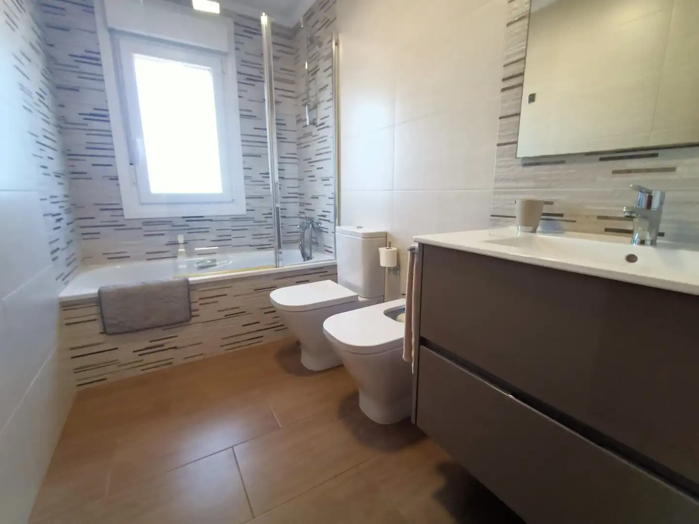 Badezimmer von Haus oder Chalet zum Verkauf in Coristanco mit Möbliert