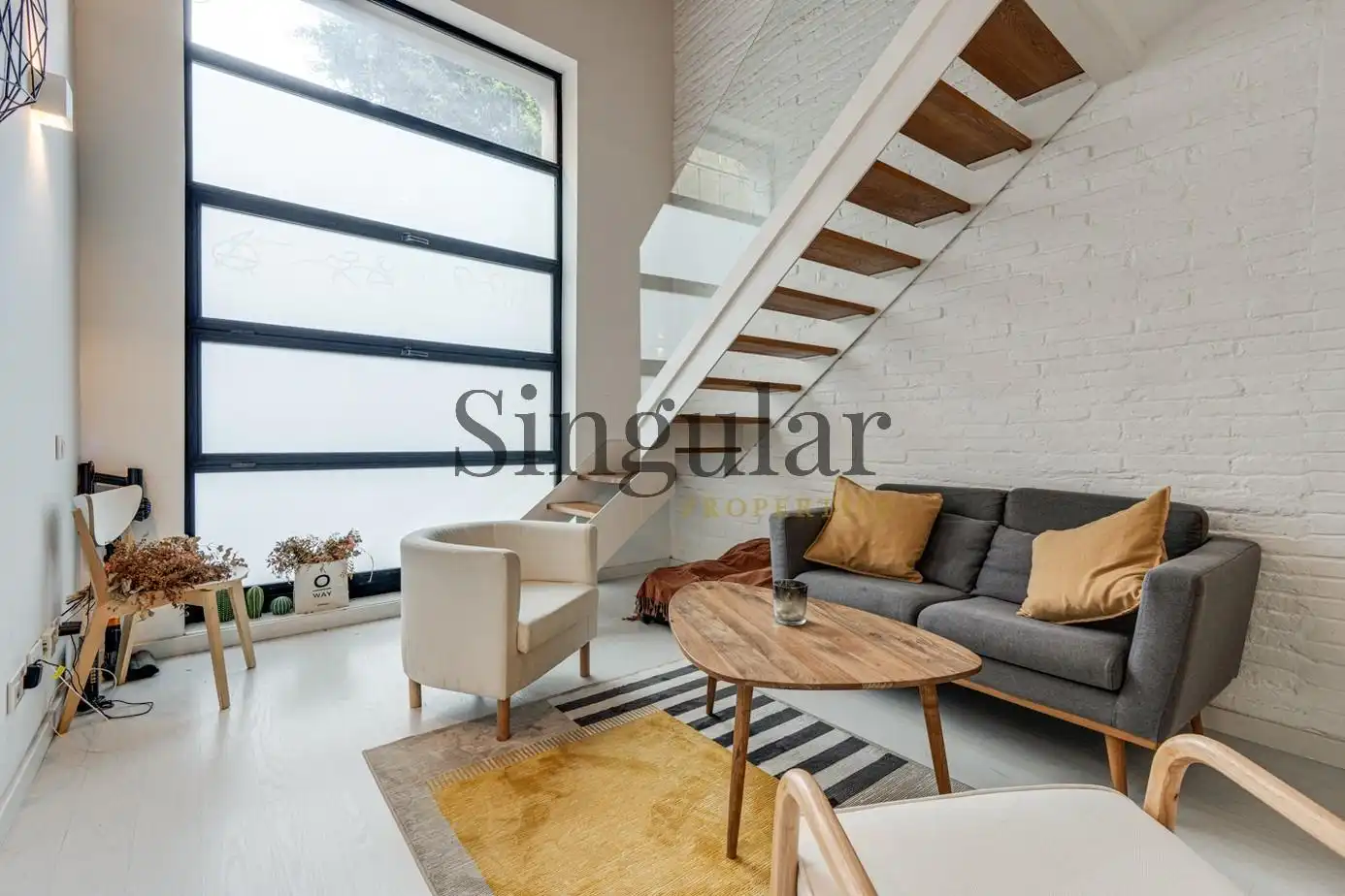 Loft with lift for sale in Carrer del Perill