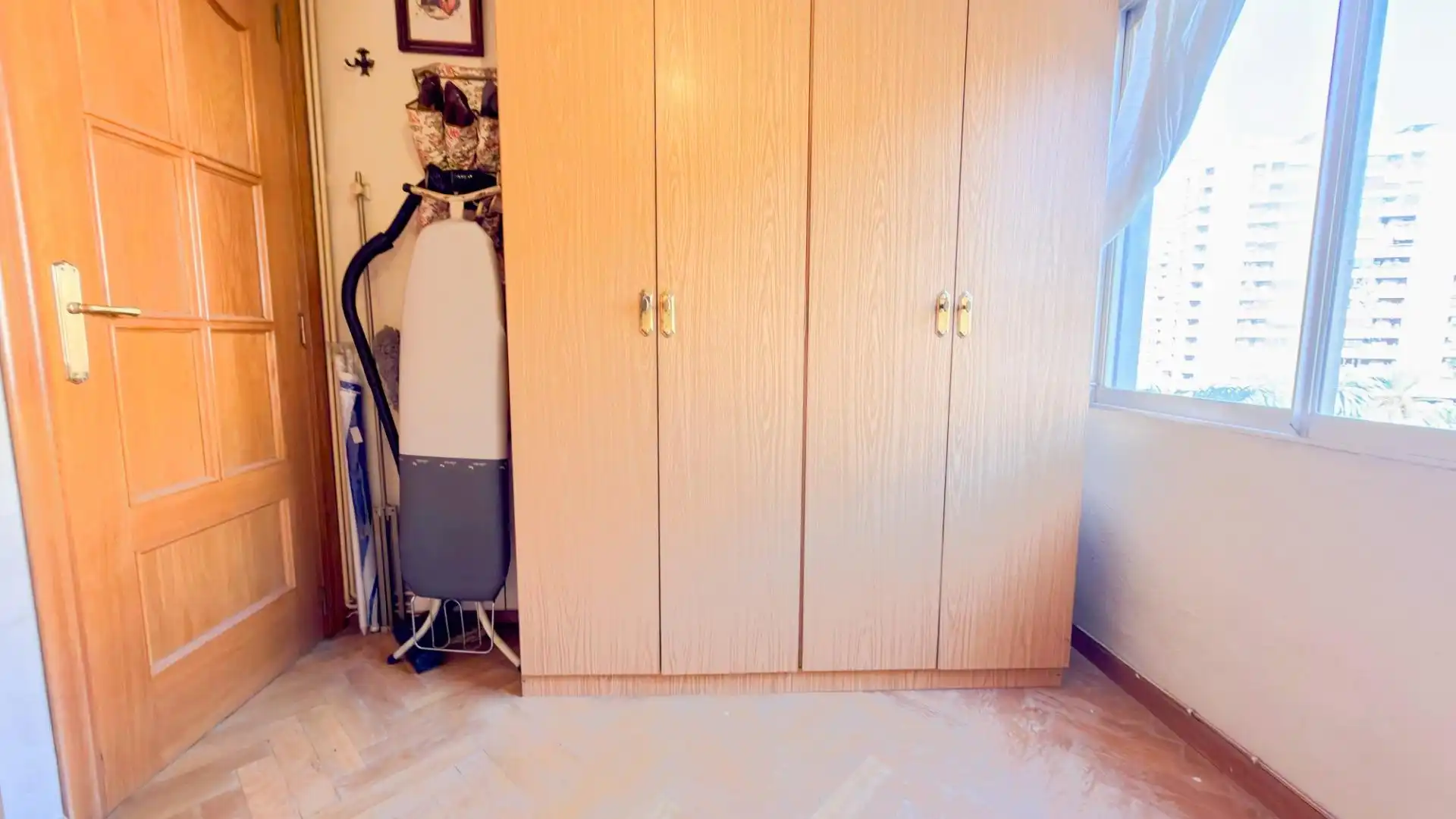 Schlafzimmer von Wohnung zum Verkauf in Valencia mit Klimaanlage, Heizung und Parkett