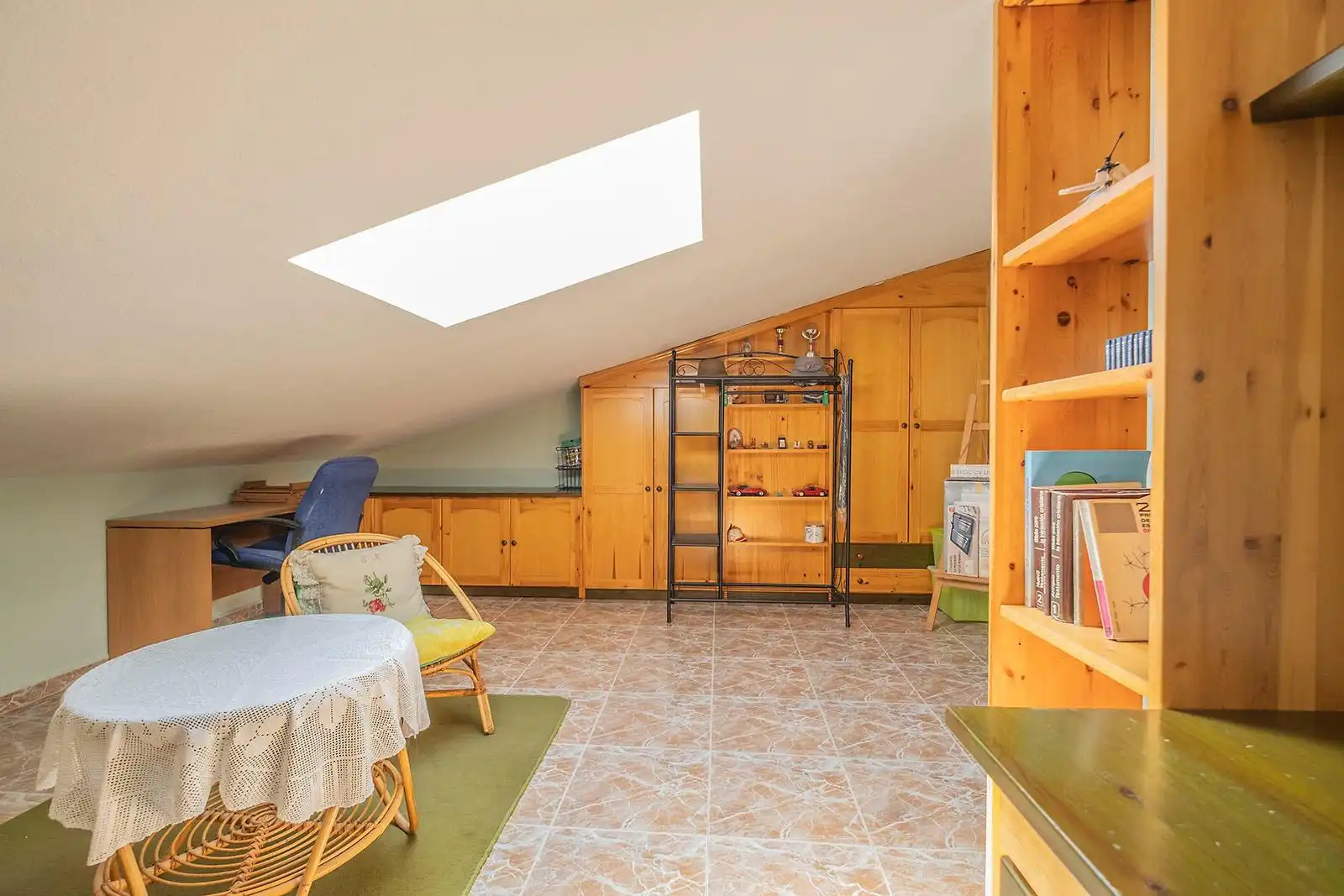 Casa adosada en venta en Tres Cantos con Calefacción, Jardín privado y Parquet