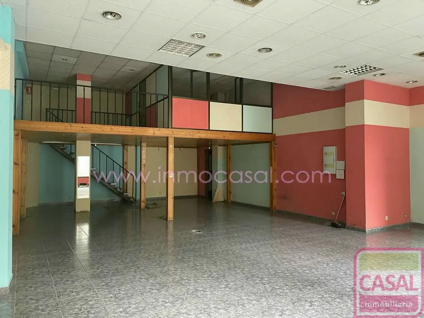 Local comercial en venta en La Villa - Bazuelo