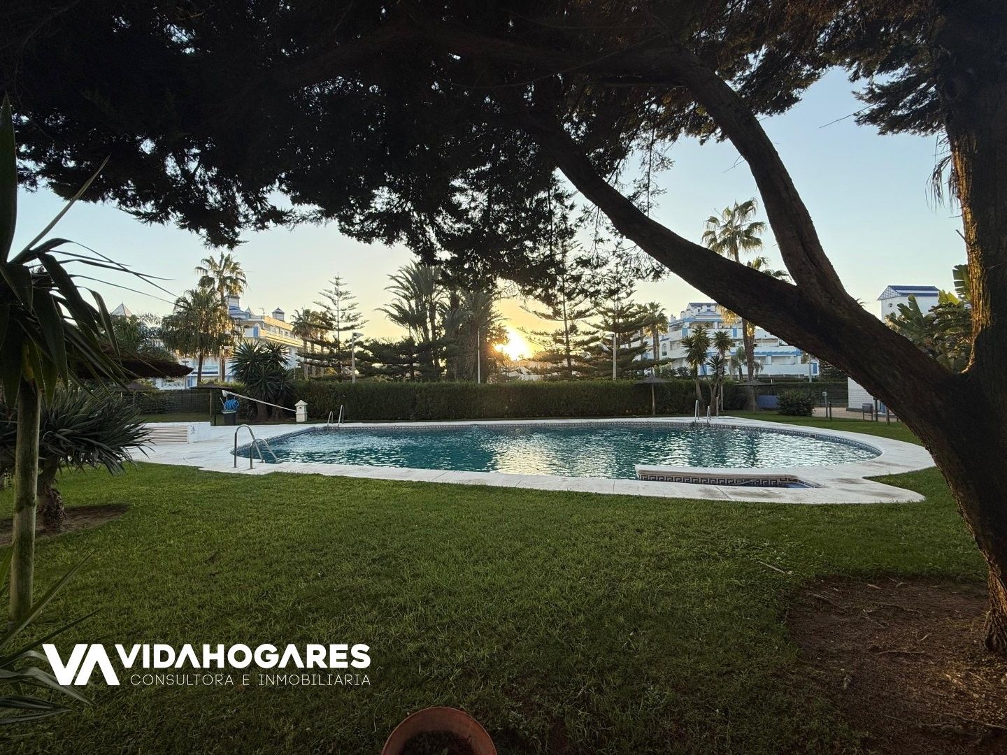 Jardí de Pis en venda en Rota amb Aire condicionat, Terrassa i Piscina