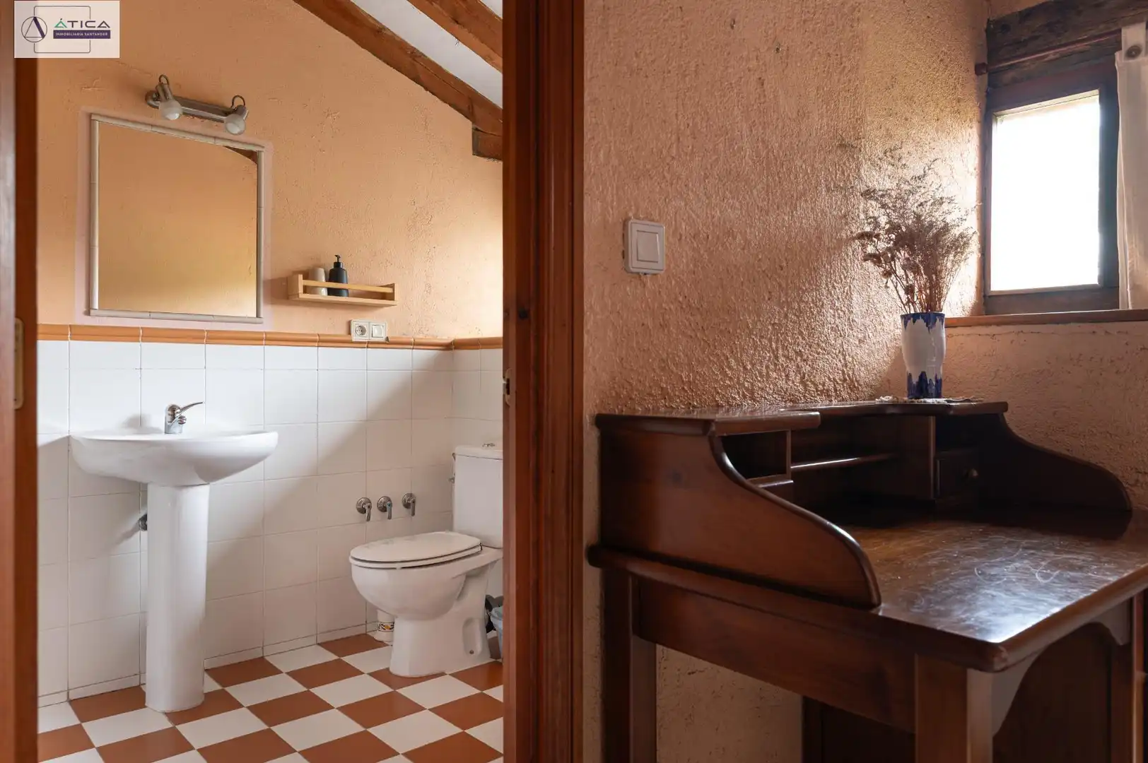 Baño de Edificio en venta en Valle de Valdebezana