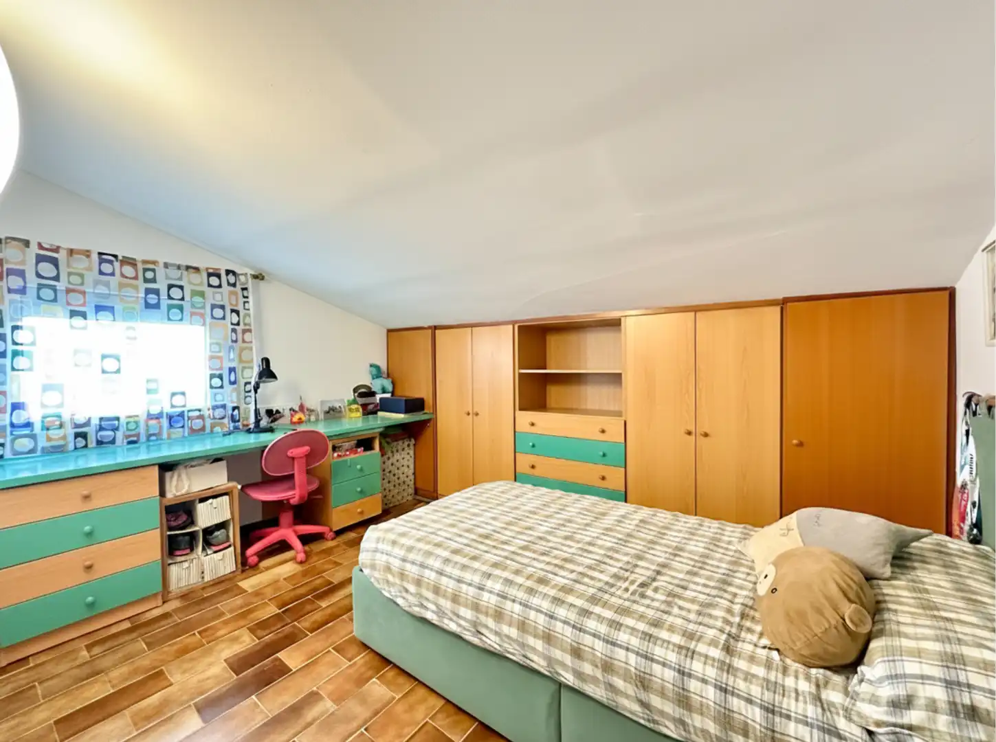 Habitación de Casa adosada en venta en Manlleu con Calefacción, Jardín privado y Trastero