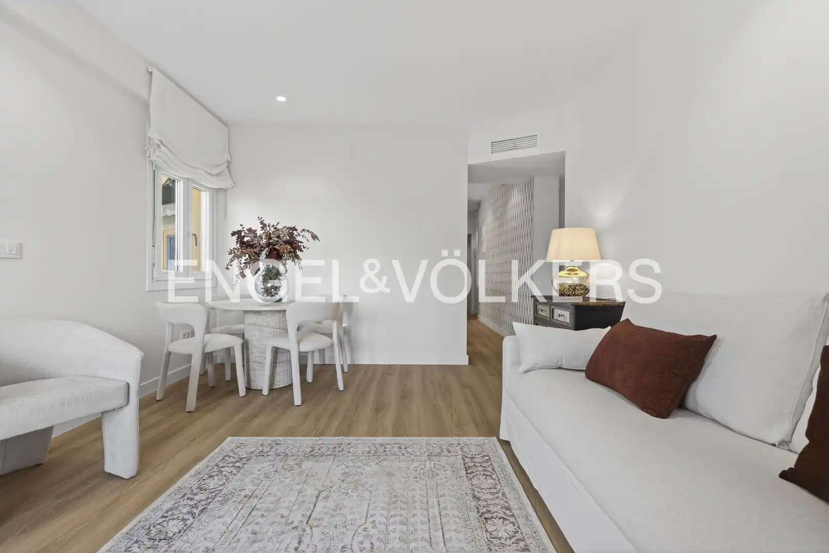 Living room of Flat for sale in Sevilla  with Heating, Parquet flooring and Terrace