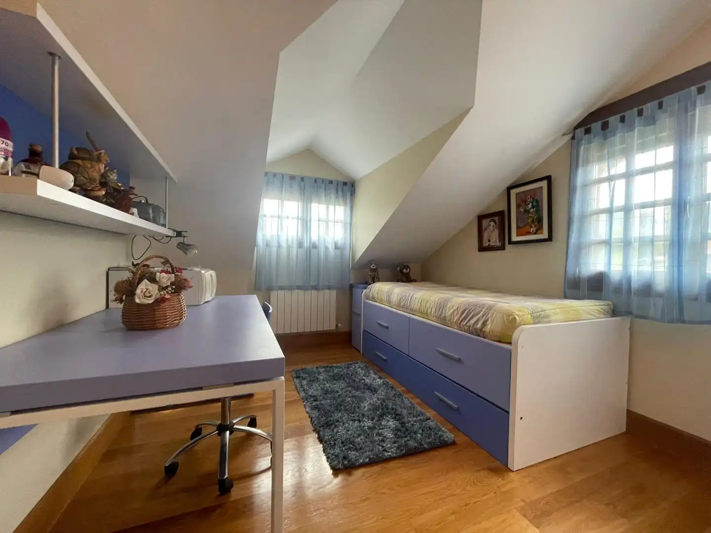 Habitación de Casa adosada en venta en Guriezo con Calefacción, Jardín privado y Terraza