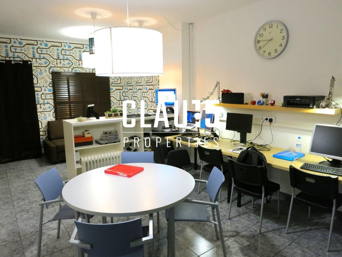 Planta baja for sale in  Barcelona Capital  with Air Conditioner, Heating and Balcony