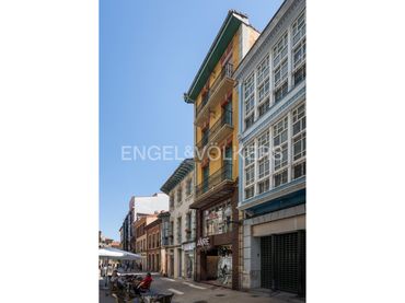 House with balcony for sale in Centro