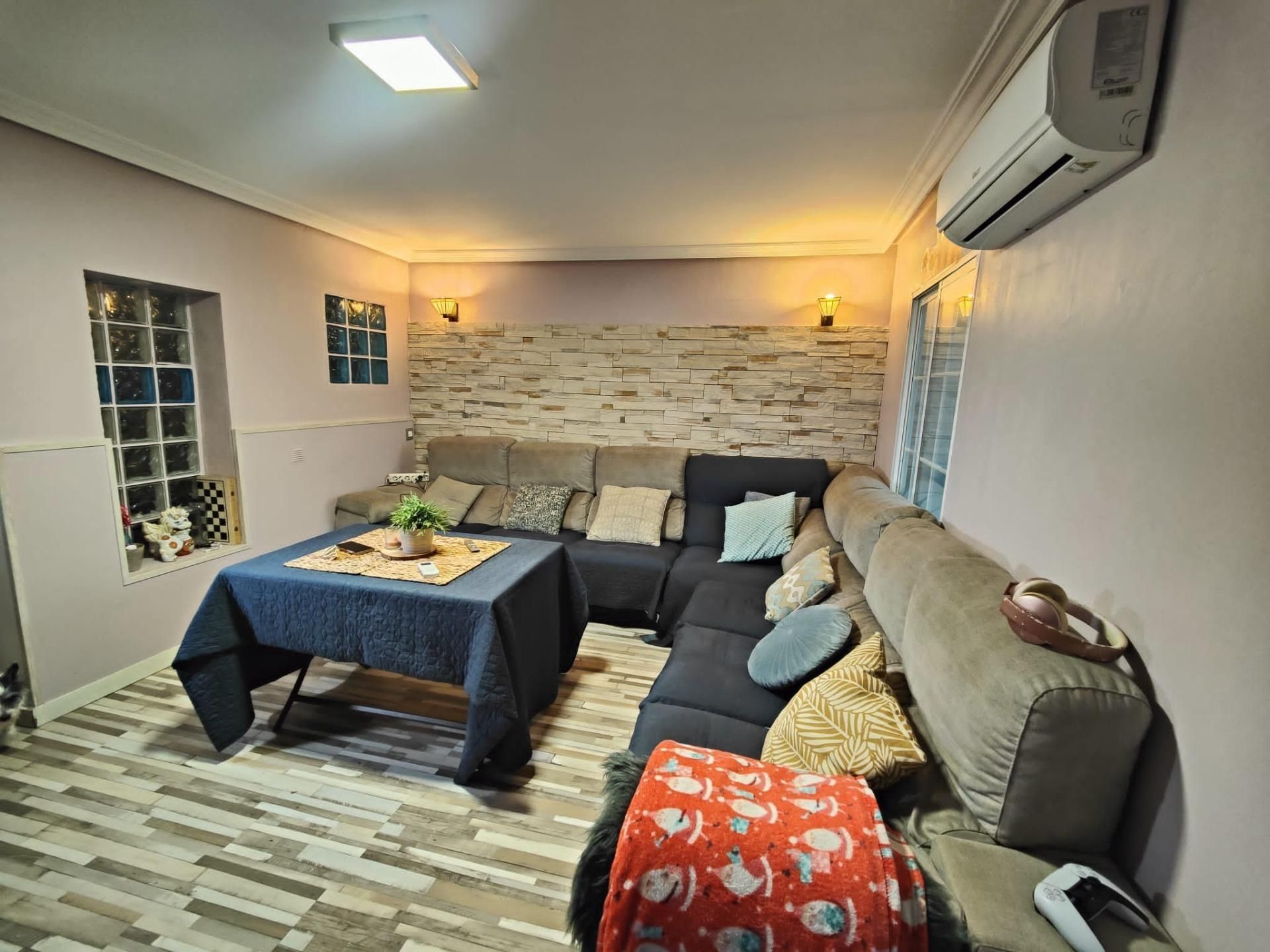 Living room of House or chalet for sale in Badajoz Capital  with Air Conditioner, Heating and Terrace