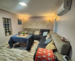 Living room of House or chalet for sale in Badajoz Capital  with Air Conditioner, Heating and Terrace