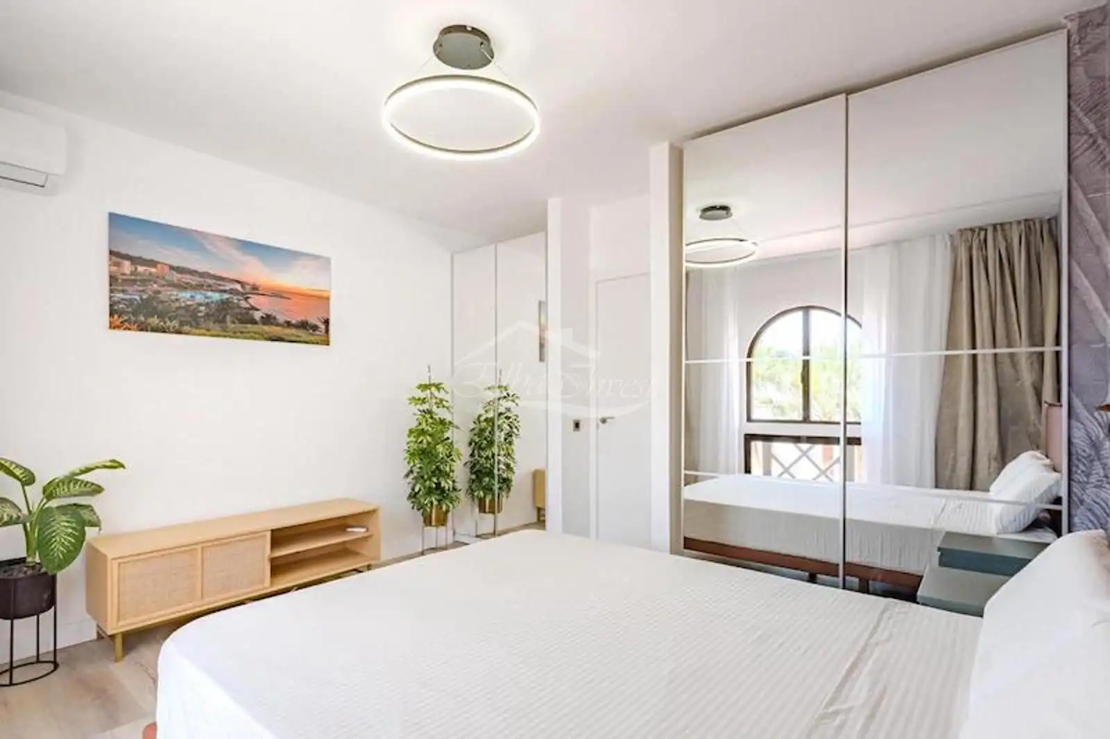 Habitación de Dúplex en venta en Adeje con Aire acondicionado, Parquet y Terraza