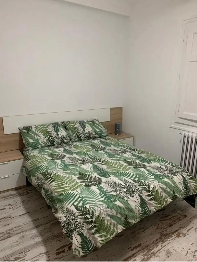 Dormitori de Pis de lloguer en Zaragoza amb Calefacció, Parquet i Moblat