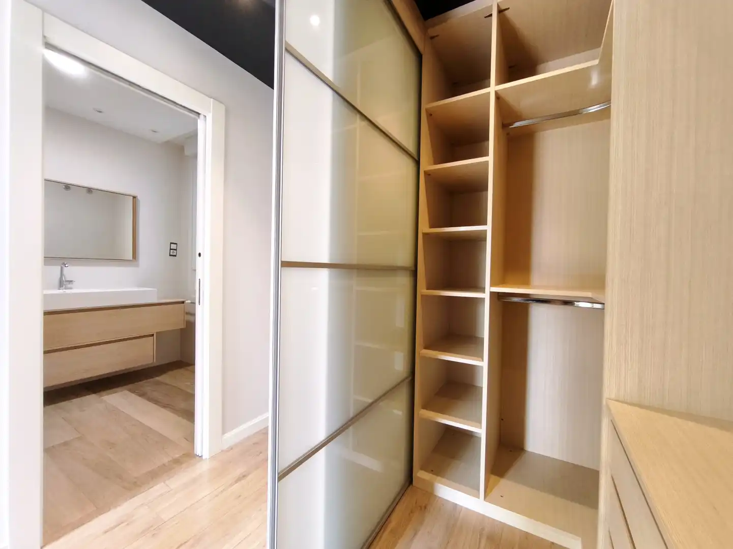 Schlafzimmer von Wohnung zur Miete in  Logroño mit Klimaanlage, Heizung und Möbliert