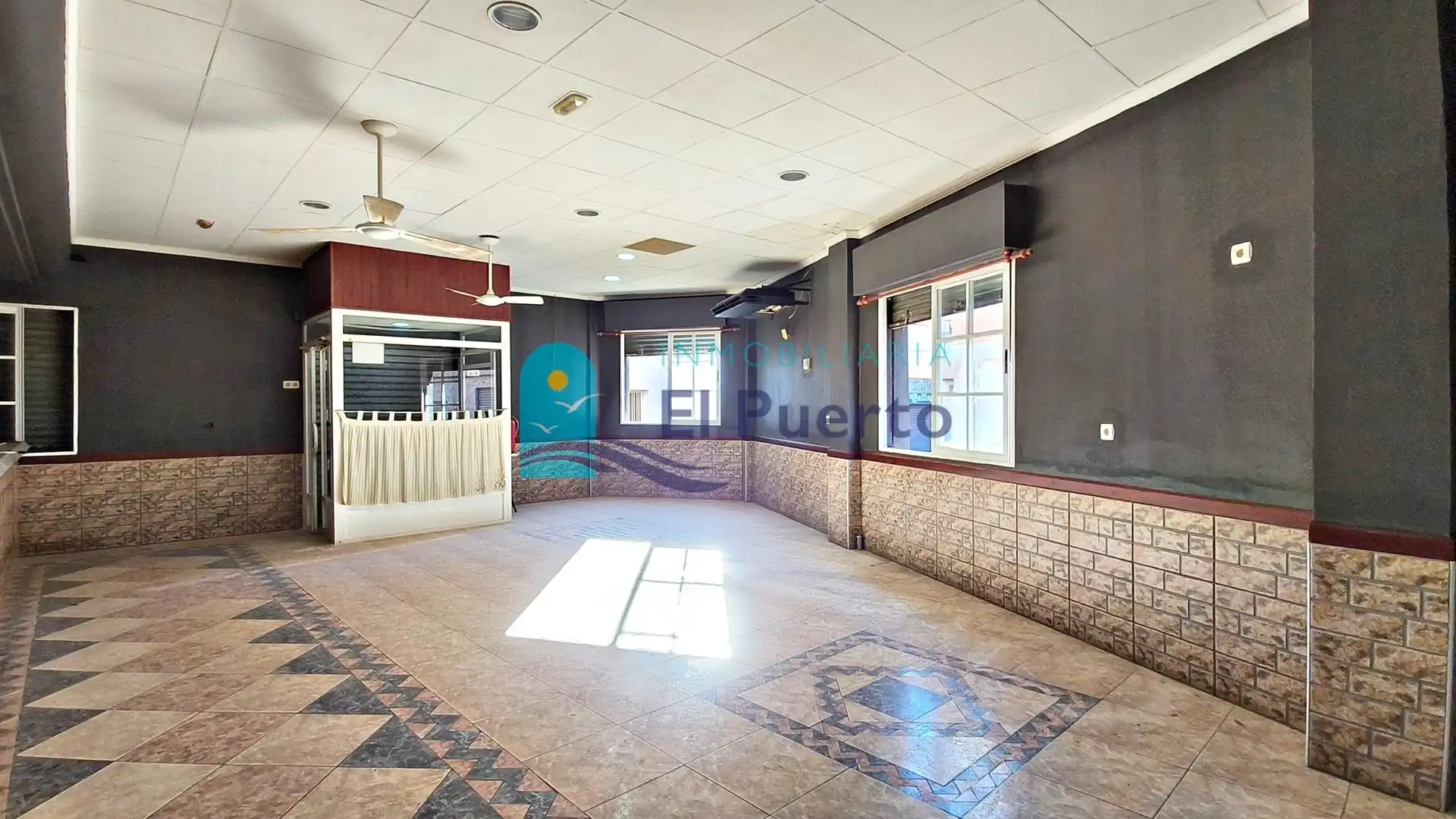 Local comercial en venda a Puerto de Mazarrón