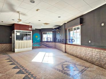 Local comercial en venda a Puerto de Mazarrón