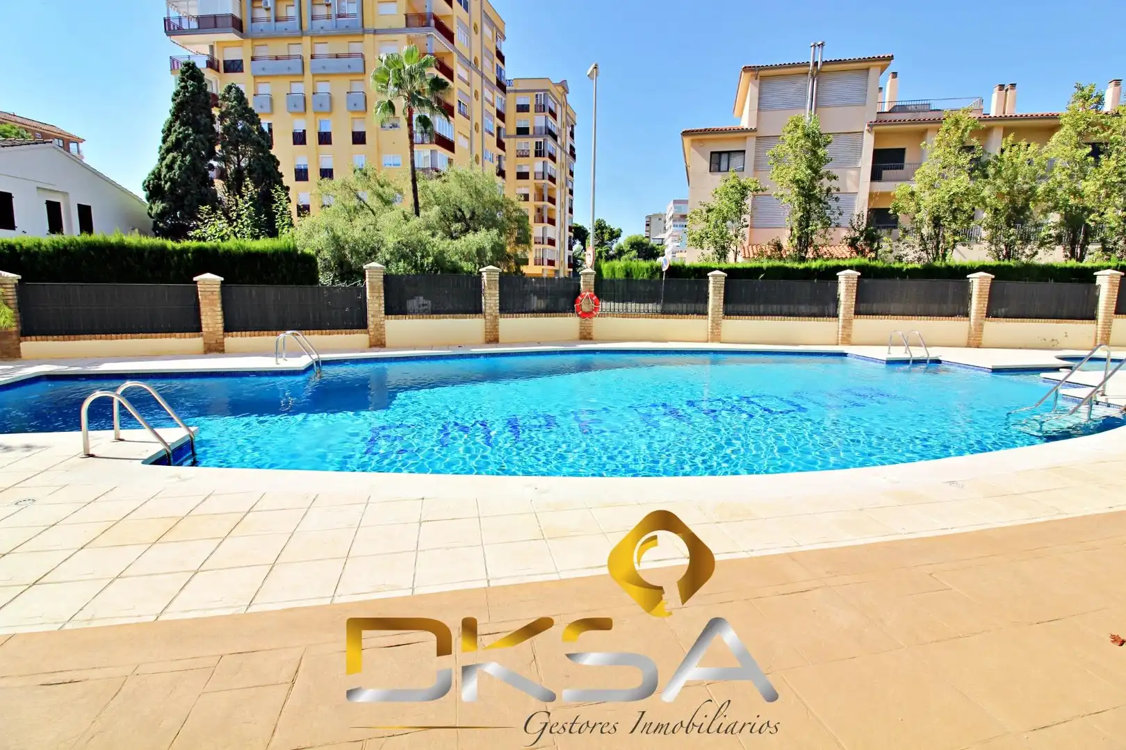 Piso en venta en Benicasim / Benicàssim con Jardín privado, Terraza y Balcón