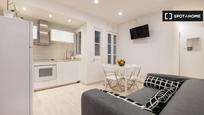 Living room of Flat to rent in  Barcelona Capital  with Air Conditioner, Heating and Furnished