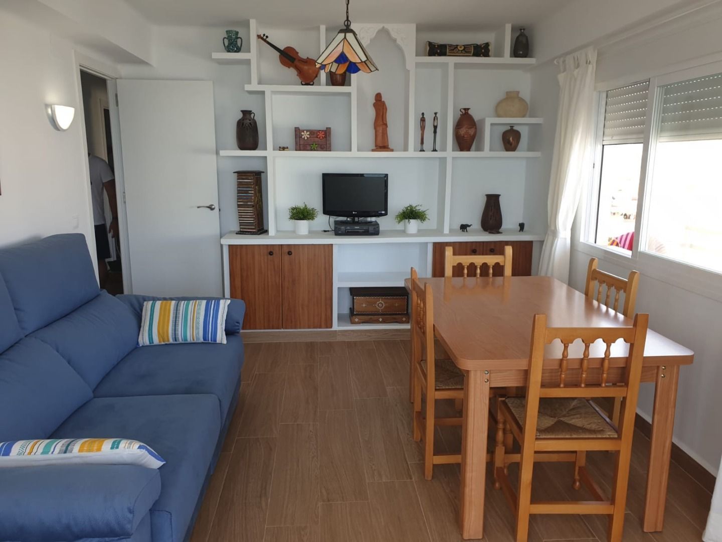 Sala d'estar de Pis de lloguer en Vélez-Málaga amb Terrassa, Piscina i Moblat