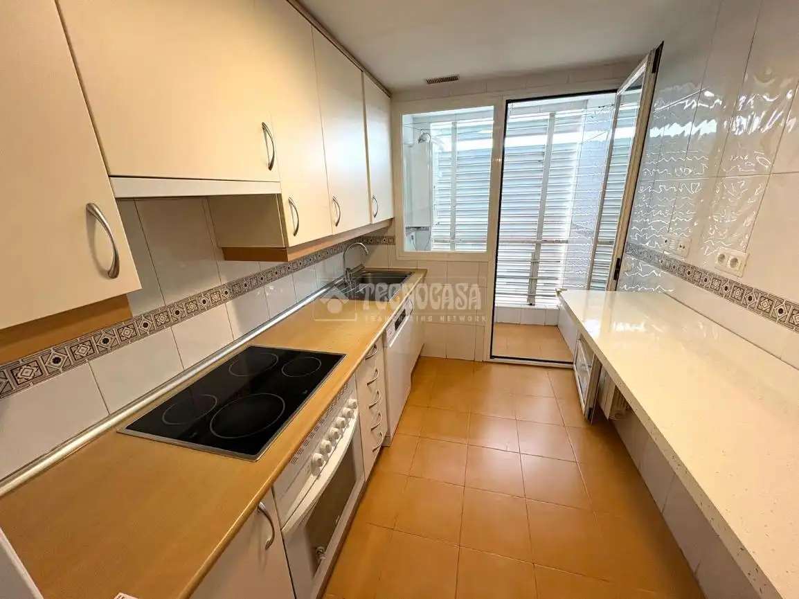 Cocina de Piso en venta en Valdemoro con Parquet y Trastero