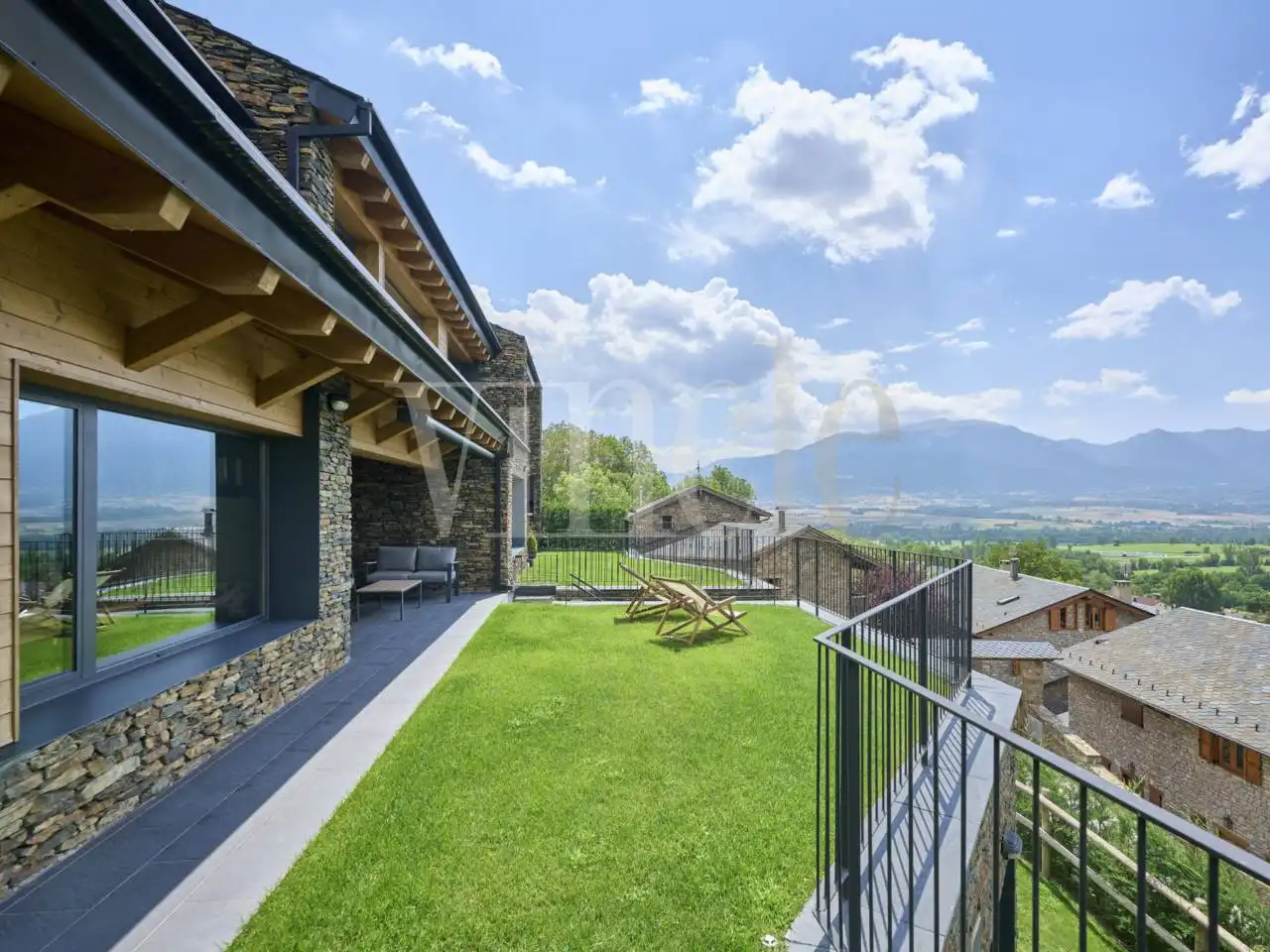 Terrassa de Casa o xalet en venda en Ger amb Calefacció, Jardí privat i Parquet