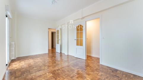 Foto 3 de Piso de alquiler en Nieremberg, Ciudad Jardín,  Madrid Capital