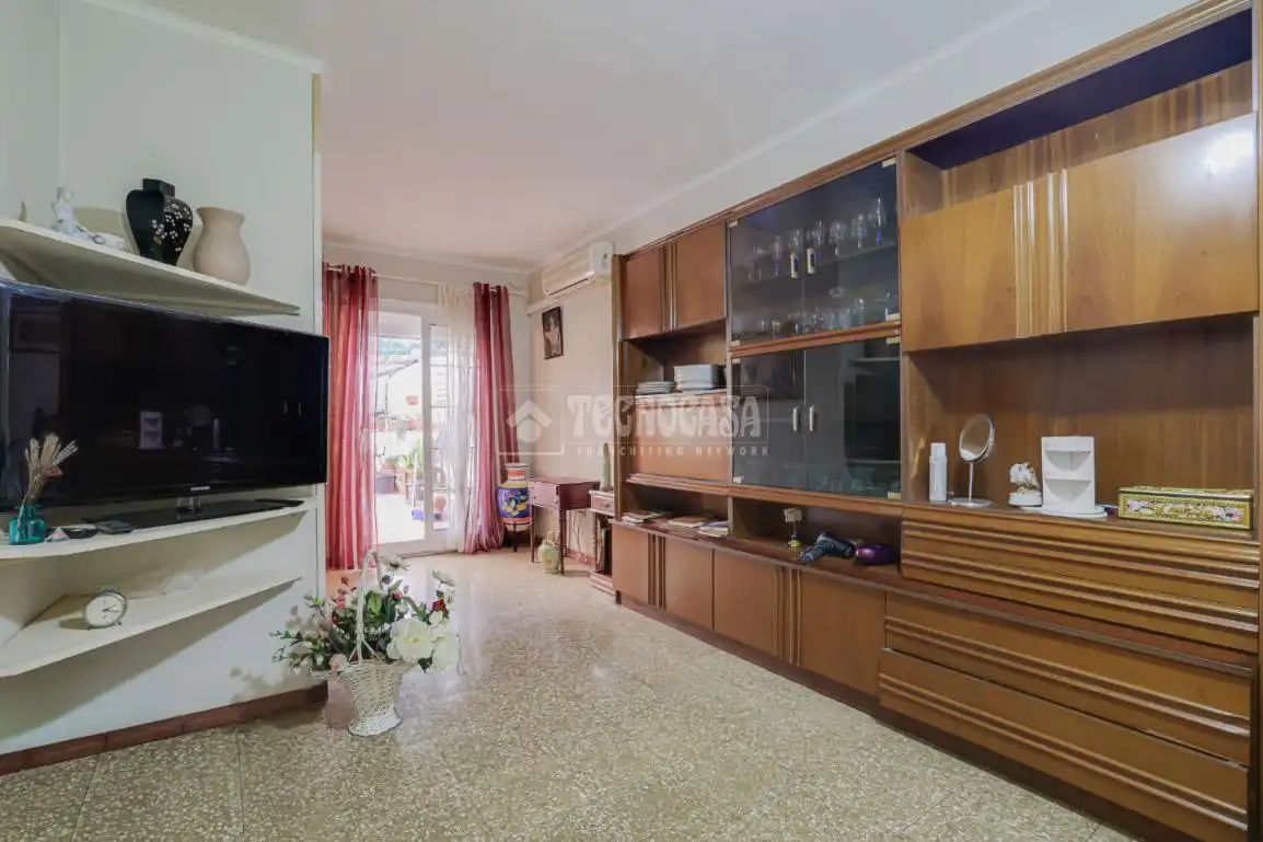Sala d'estar de Pis en venda en Sant Boi de Llobregat amb Aire condicionat i Terrassa