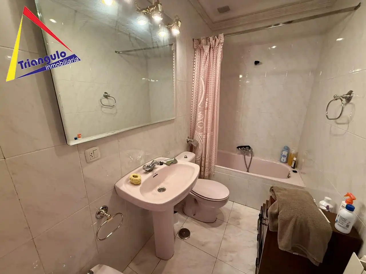 Bathroom of Houses for sale in Escalona del Prado  with Heating