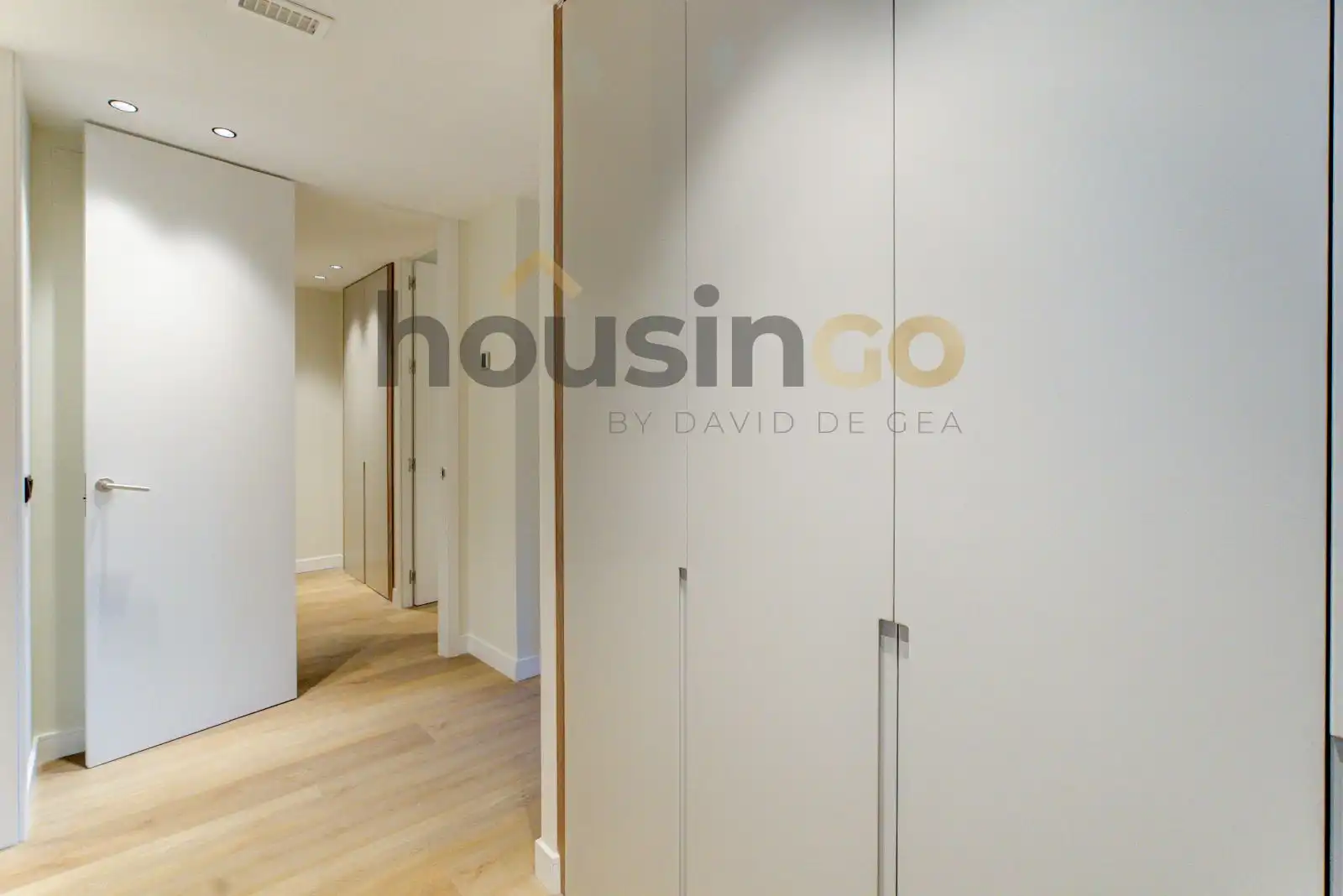Flat for sale in Madrid  with Air Conditioner, Heating and Oven