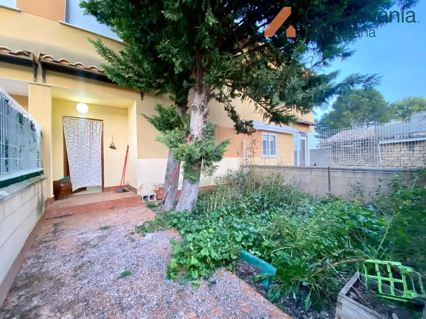 Jardín de Casa adosada en venta en Las Pedrosas con Aire acondicionado, Calefacción y Jardín privado