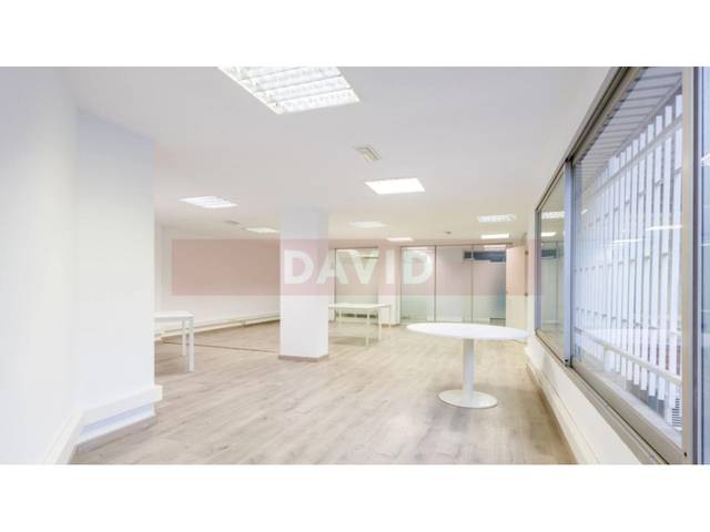 Oficina en Alquiler en Avenida Josep Tarradellas en Barri de les Corts