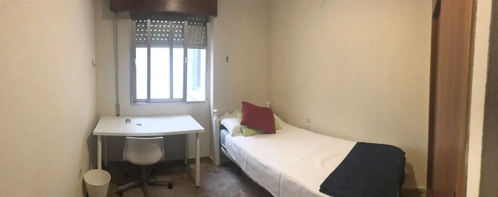 Dormitori de Pis en venda en Córdoba amb Aire condicionat i Terrassa