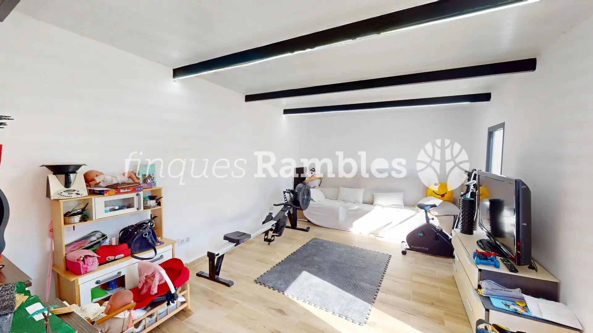Sala de estar de Casa o chalet en venta en La Torre de Claramunt con Calefacción, Jardín privado y Parquet