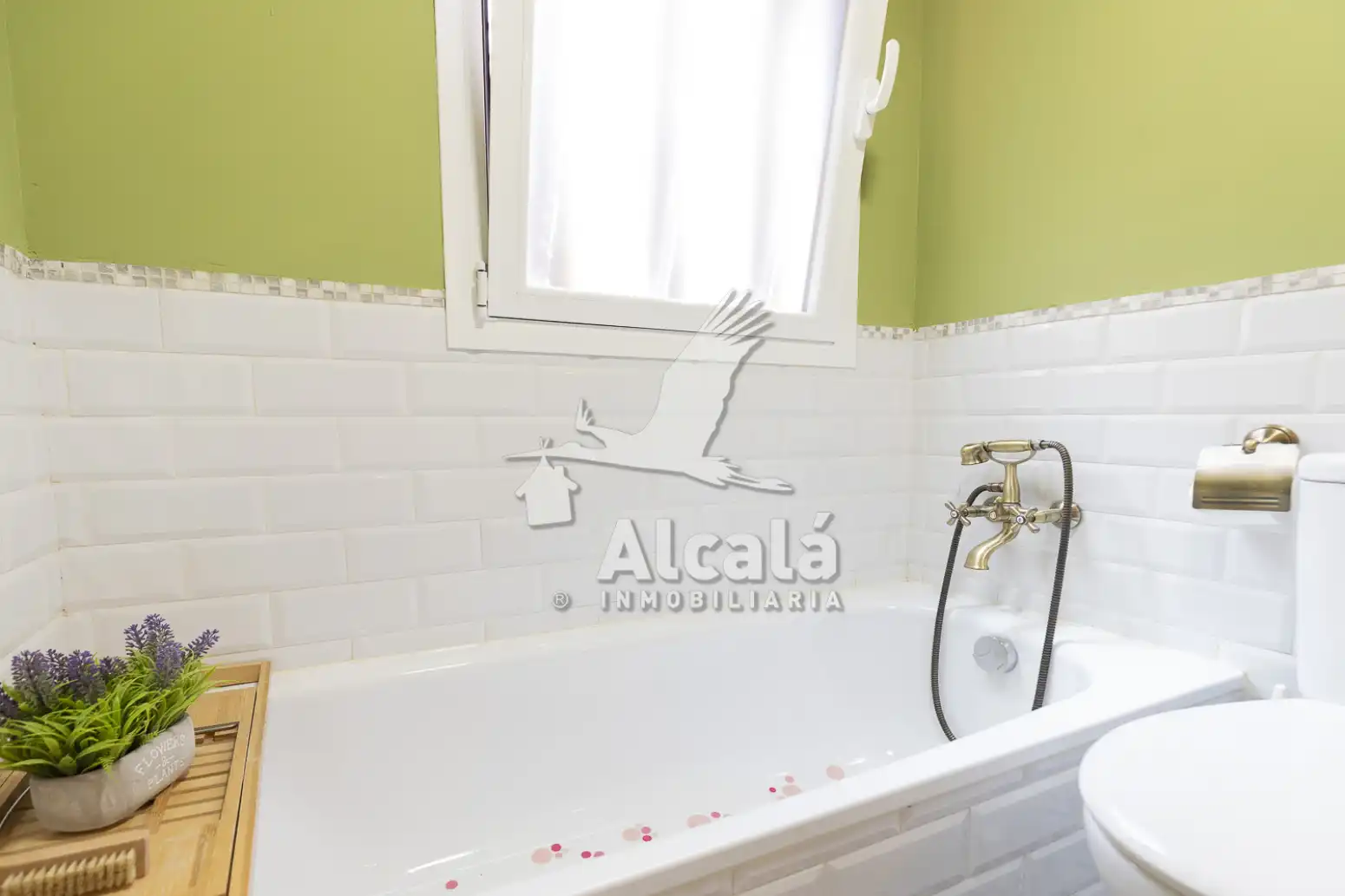 Bathroom of Flat for sale in Alcalá de Henares  with Heating