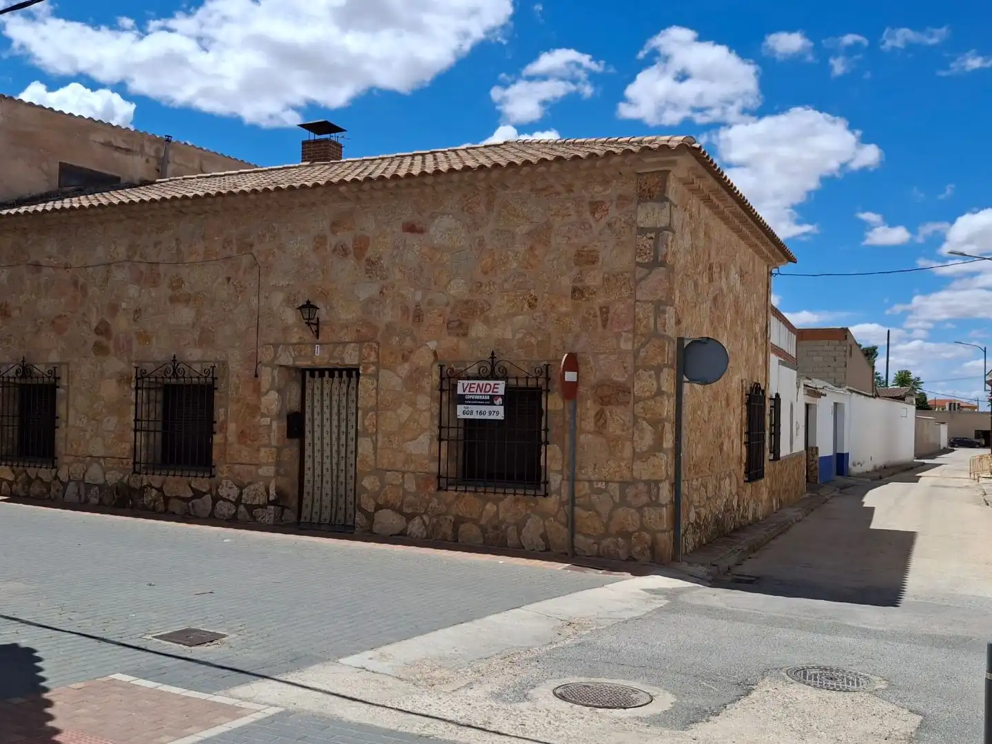 Casa rústica con jardín en venta en Calle Juan Fresneda 11