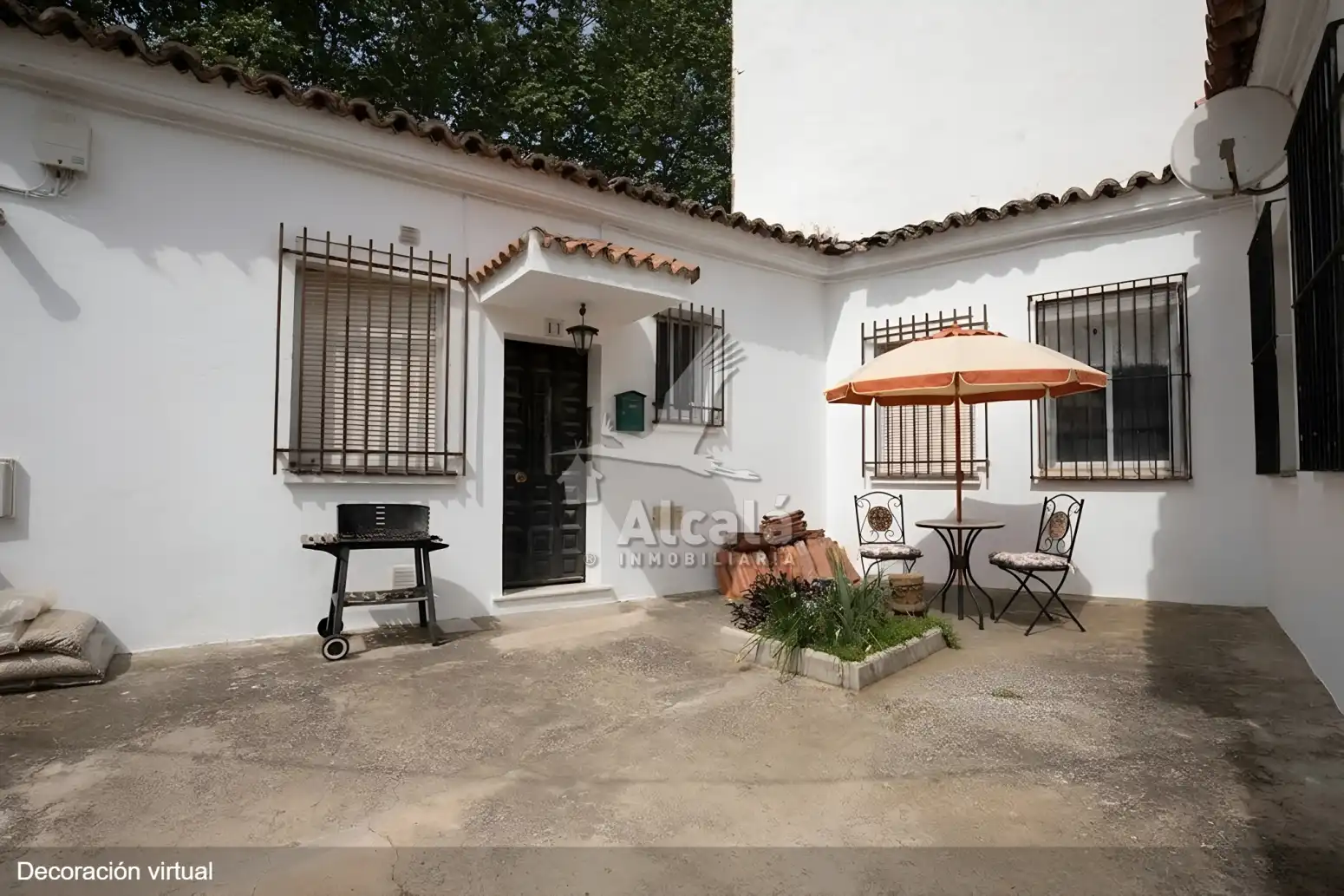 Außenansicht von Einfamilien-Reihenhaus zum Verkauf in Alcalá de Henares
