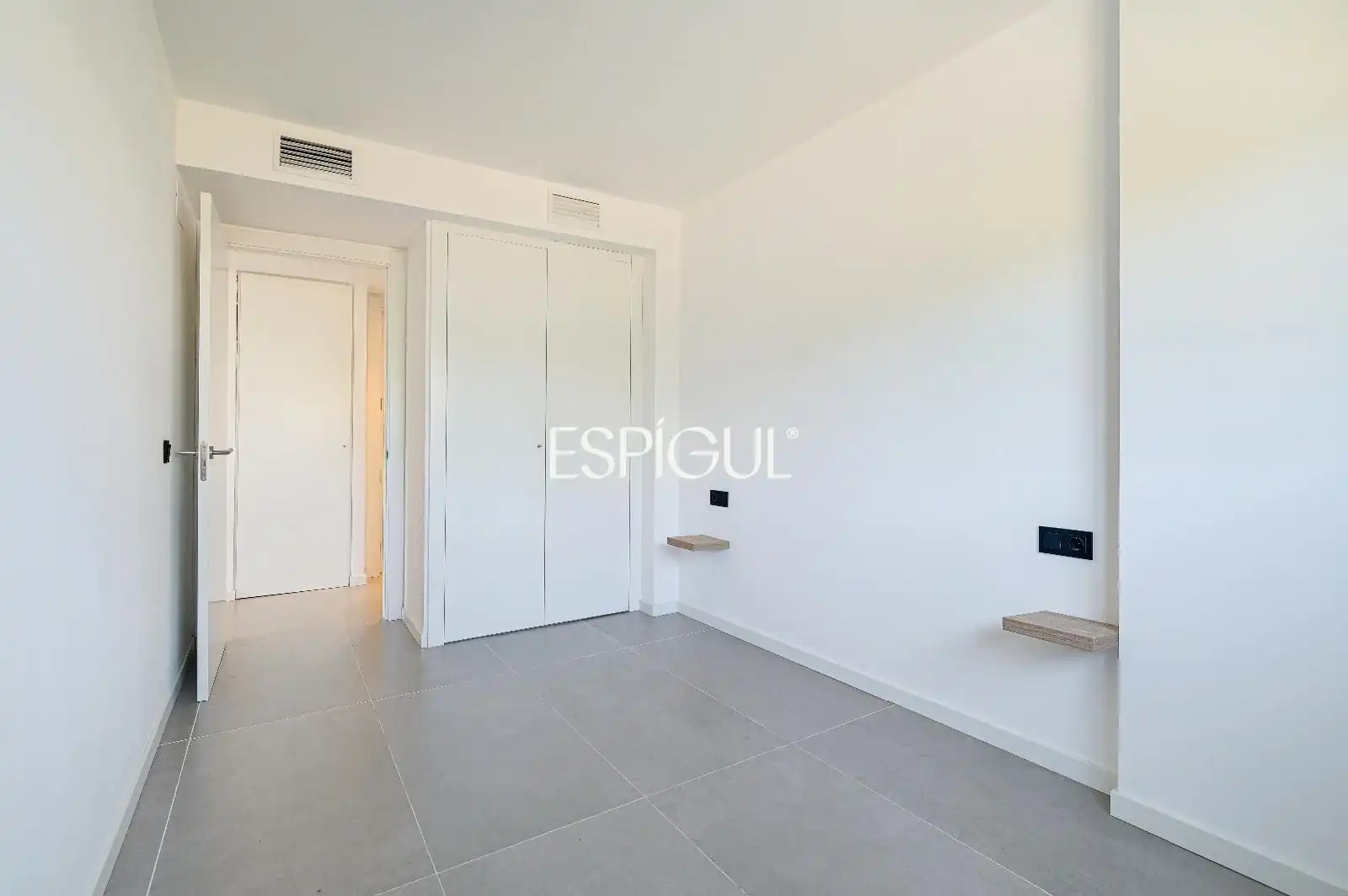 Bedroom of Flat for rent in Cerdanyola del Vallès  with Air Conditioner, Heating and Terrace