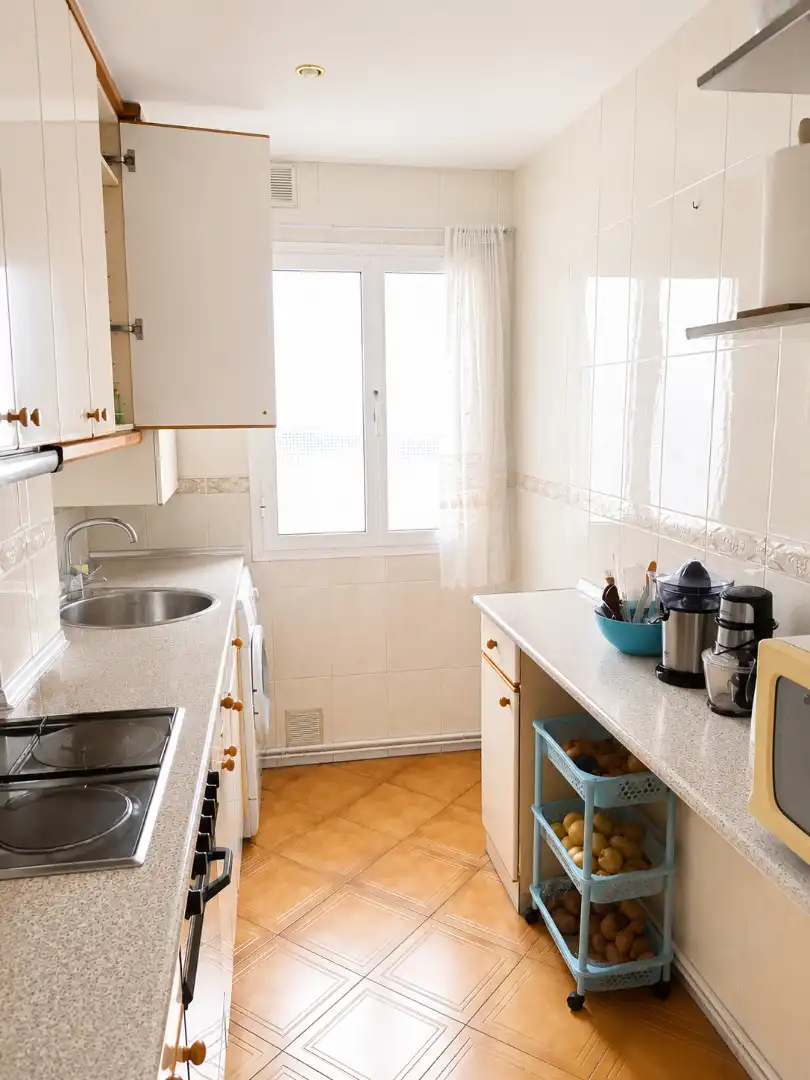 Cocina de Piso en venta en Zaragoza con Amueblado, Horno y Lavadora