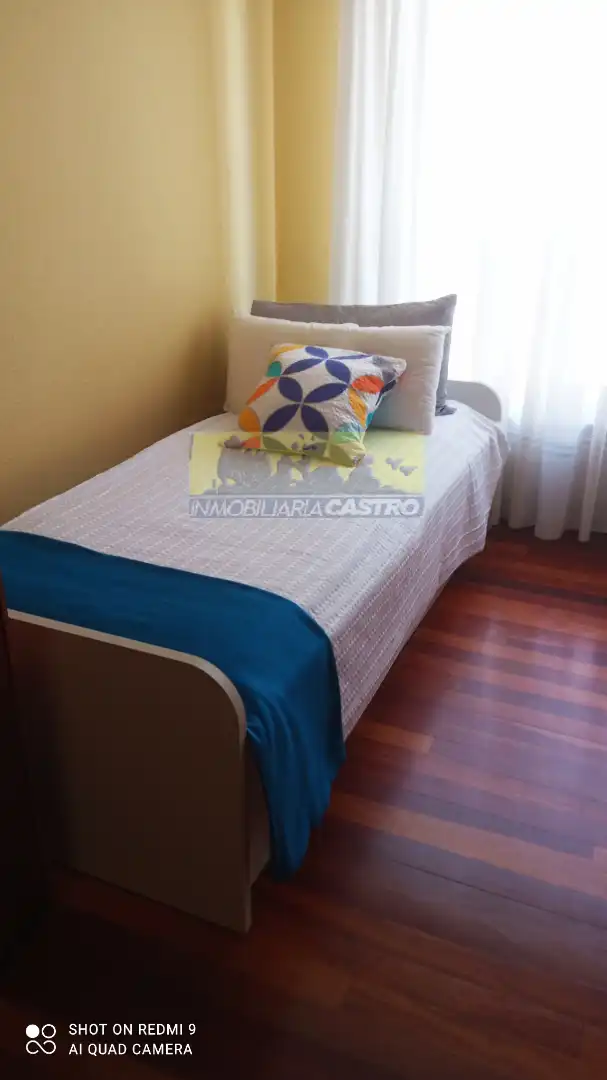 Habitación de Piso de alquiler en Castro-Urdiales con Calefacción, Amueblado y Balcón
