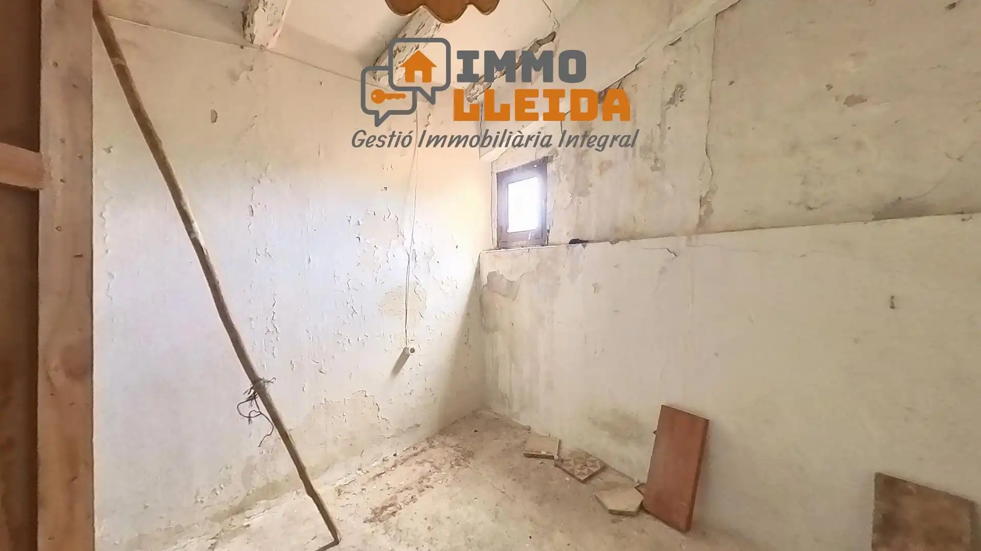 Casa adosada en venda en Les Avellanes i Santa Linya amb Terrassa, Traster i Balcó