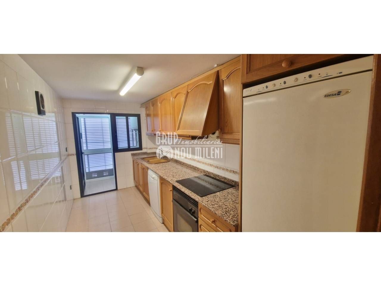 Cuina de Pis de lloguer en Catarroja amb Aire condicionat i Traster