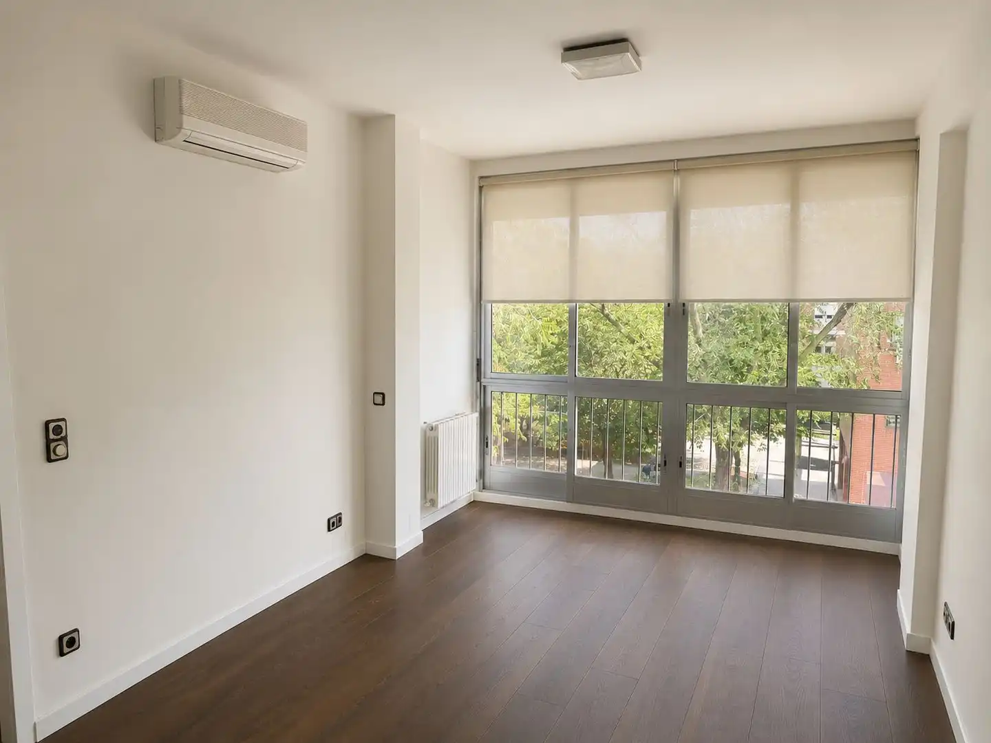 Habitación de Piso en venta en Madrid con Calefacción