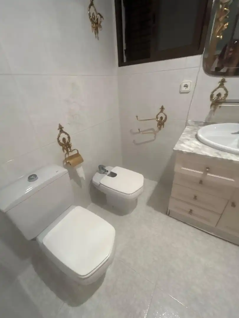 Badezimmer von Haus oder Chalet zum Verkauf in Sueca mit Klimaanlage, Heizung und Terrasse