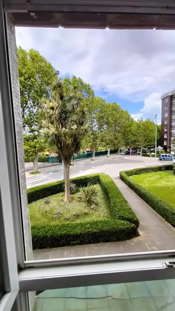 Vista exterior de Apartament per a compartir en Getxo  amb Calefacció, Moblat i Forn